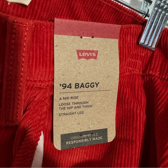 NWT Levi's Women's 94 Baggy Red High Rise Corduroys Size‎ 30 x 31 - Picture 7 of 11